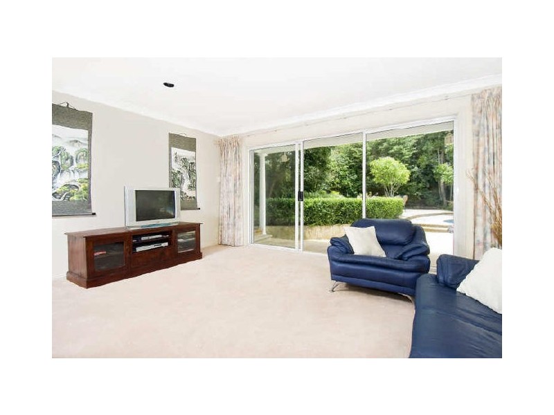 24 Woodbury Road, St Ives NSW 2075