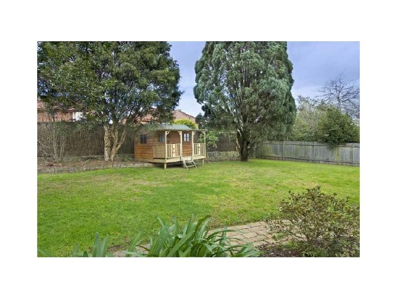 11 Dainton Avenue, St Ives NSW 2075