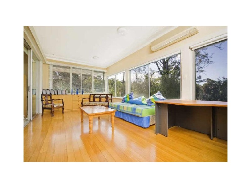 17 Pentecost Avenue (Quiet Side), St Ives NSW 2075