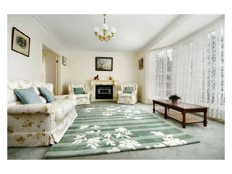 8 Luton Place, St Ives NSW 2075