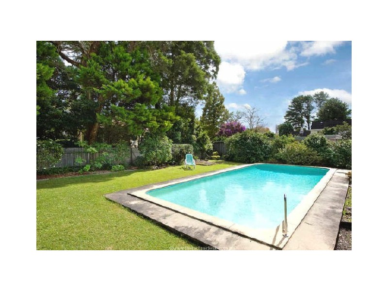 18 Kenthurst Road, St Ives NSW 2075