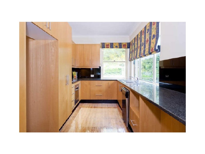 9 Putarri Avenue, St Ives NSW 2075