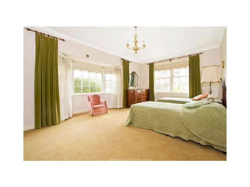 11 Porters Lane, St Ives NSW 2075