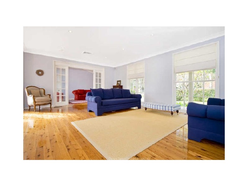 1 Oxley Avenue, St Ives NSW 2075