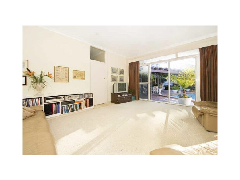 8 Barra Brui Crescent, St Ives NSW 2075