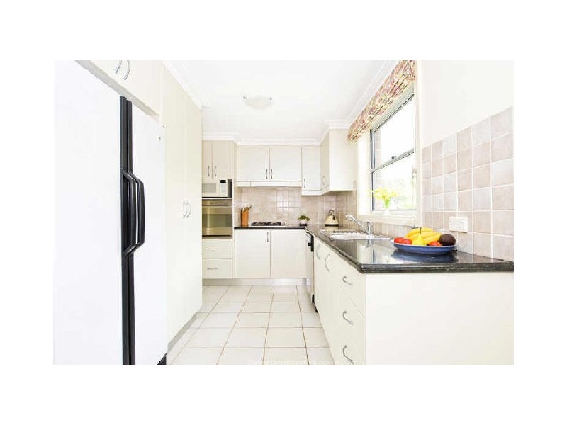 Townhouse 5/8 Shinfield Avenue, St Ives NSW 2075