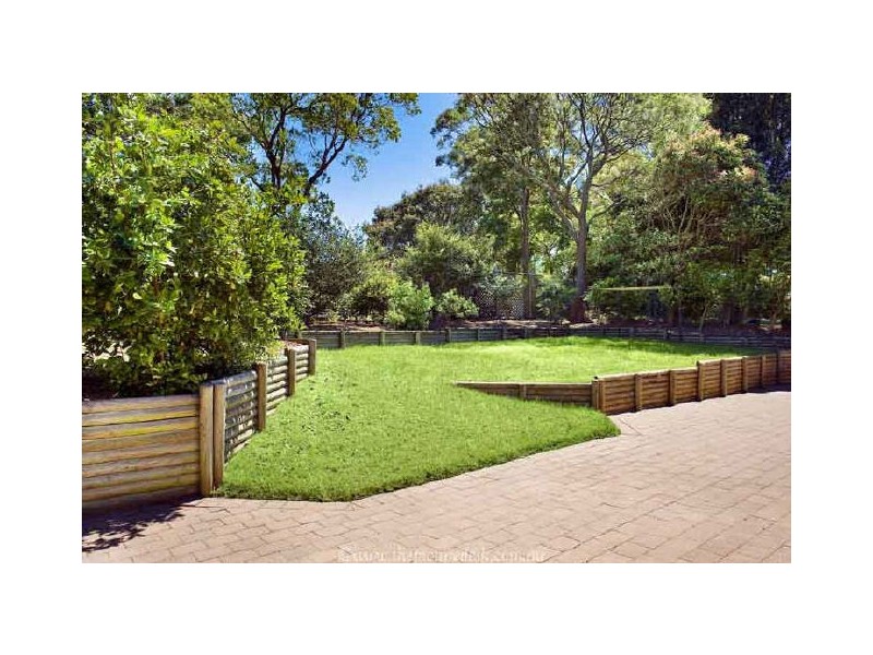 154 Collins Road, St Ives NSW 2075