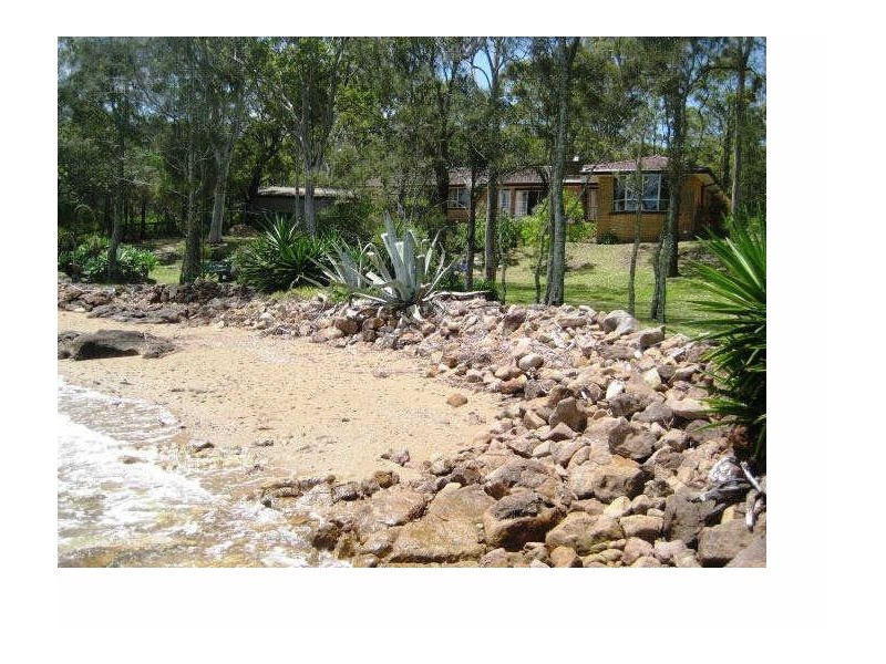 28 The Esplanade, North Arm Cove NSW 2324