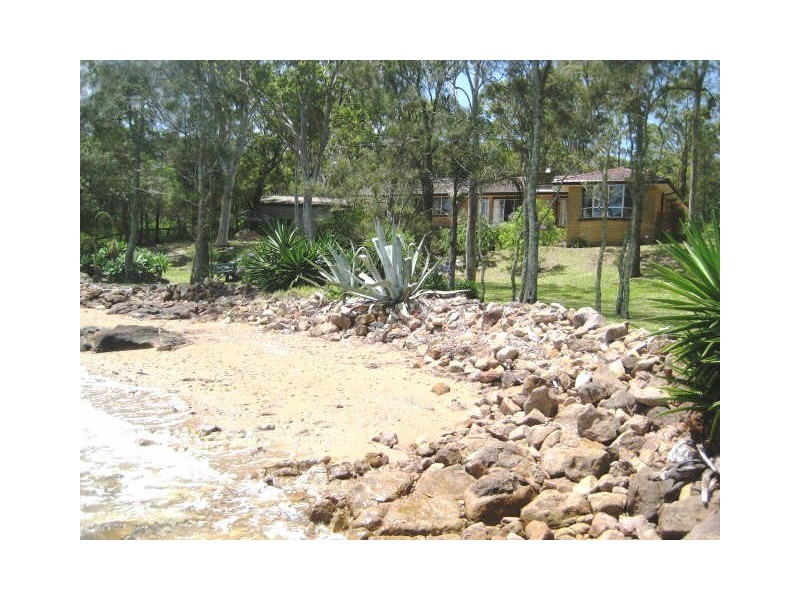 28 The Esplanade, North Arm Cove NSW 2324