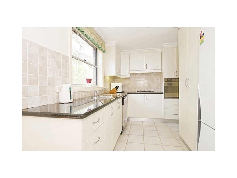 T’hse 2/8 Shinfield Avenue, St Ives NSW 2075