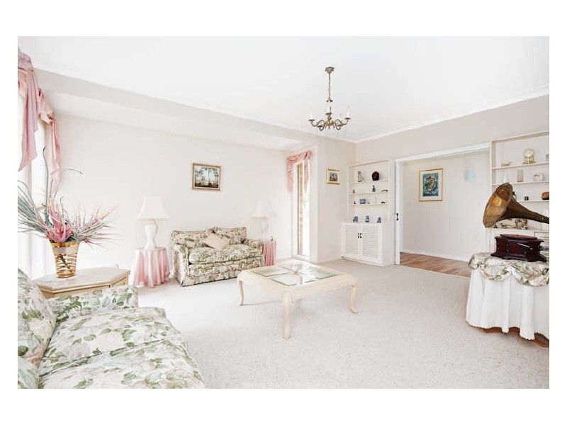 1 Lucia Avenue, St Ives NSW 2075