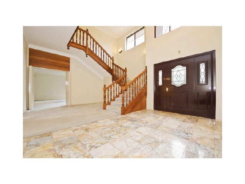 27 Memorial Avenue, St Ives NSW 2075