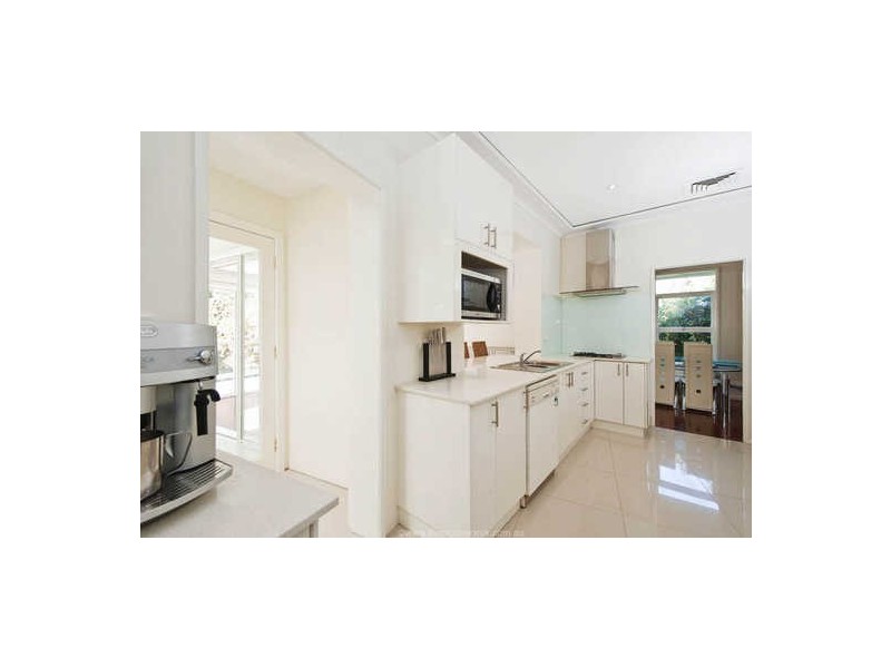 8 Dorset Drive, St Ives NSW 2075