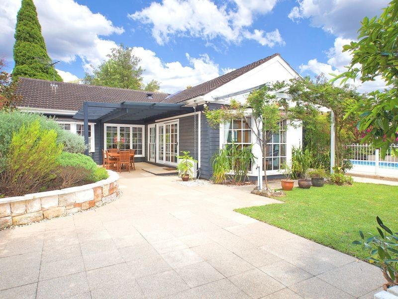 9 Marlborough Place, St Ives NSW 2075