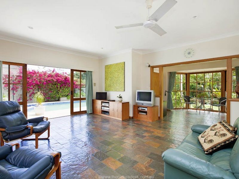 9 Marlborough Place, St Ives NSW 2075