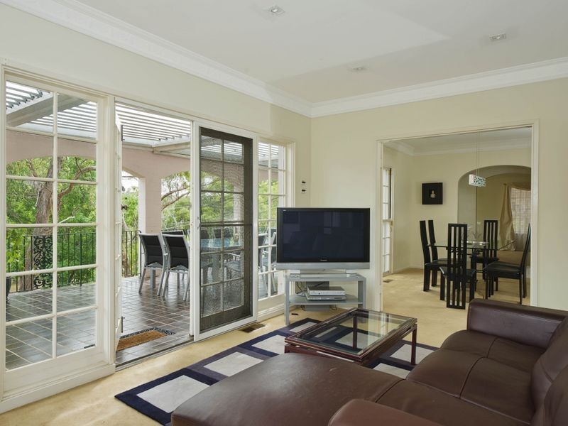 9 Cambourne Avenue, St Ives NSW 2075