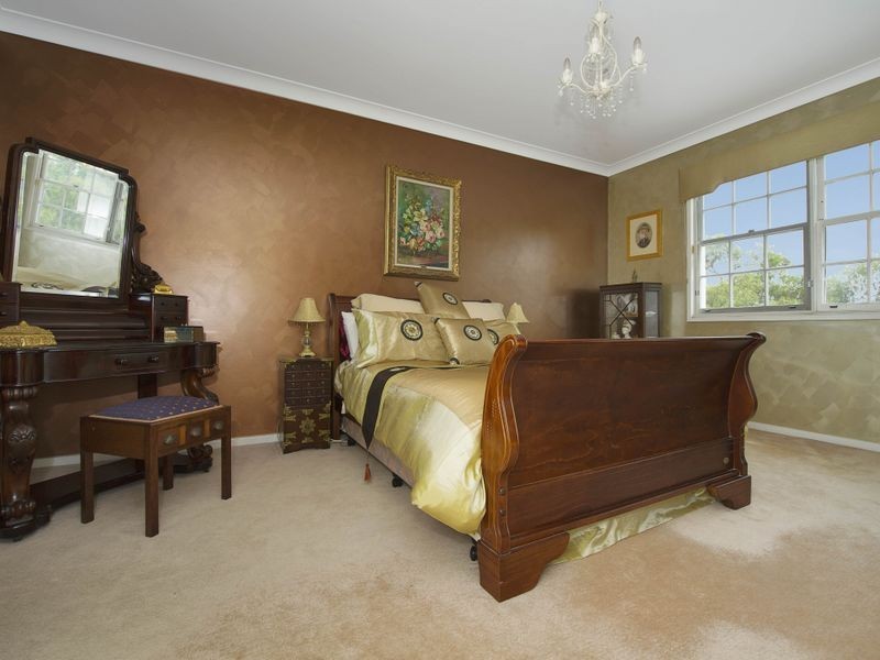 9 Cambourne Avenue, St Ives NSW 2075