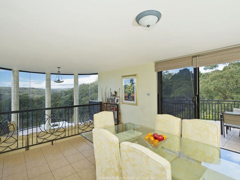 77 Cambourne Avenue, St Ives NSW 2075