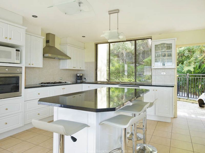 77 Cambourne Avenue, St Ives NSW 2075