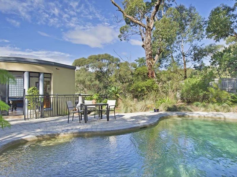 77 Cambourne Avenue, St Ives NSW 2075