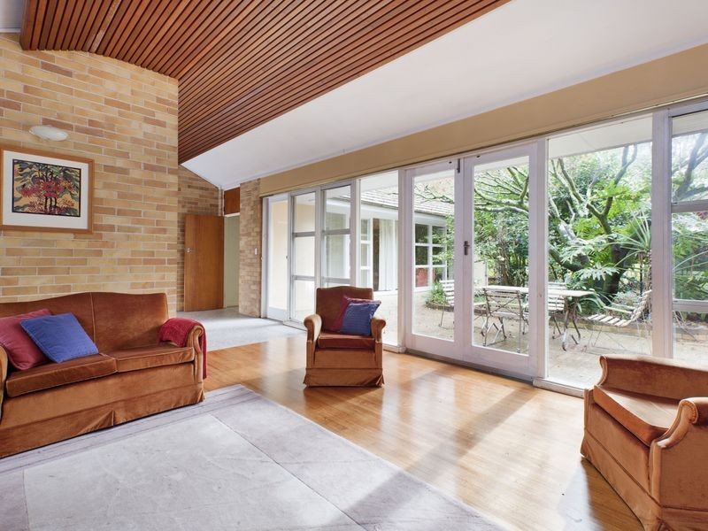 1 Pindari Avenue, St Ives NSW 2075