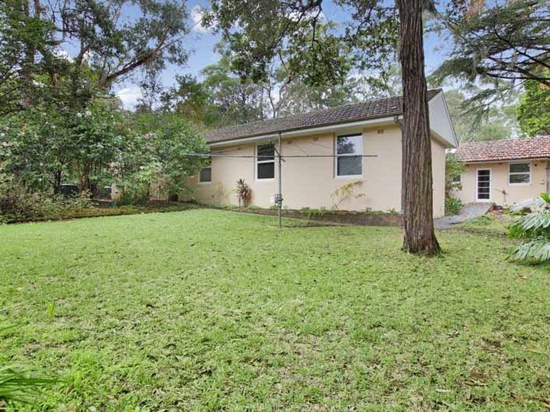 1 Pindari Avenue, St Ives NSW 2075