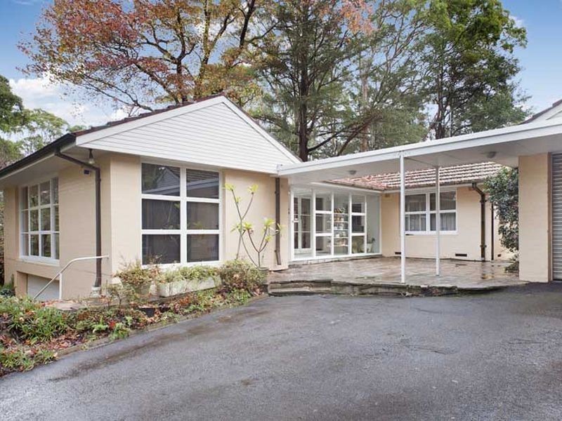 1 Pindari Avenue, St Ives NSW 2075