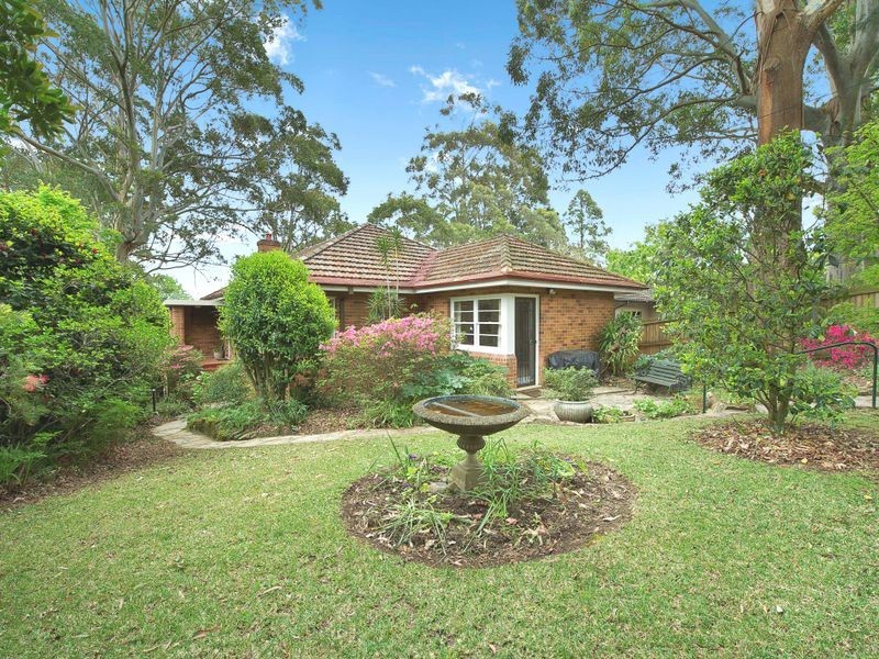 41 Killeaton St (Cnr Benaroon Ave), St Ives NSW 2075
