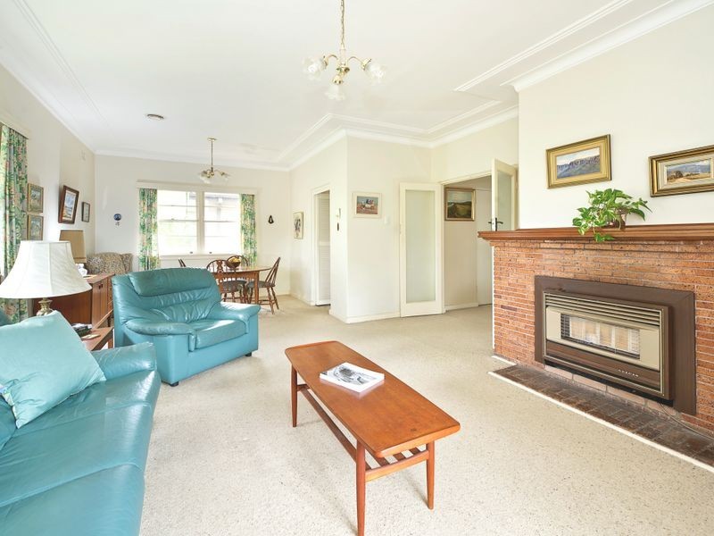 41 Killeaton St (Cnr Benaroon Ave), St Ives NSW 2075