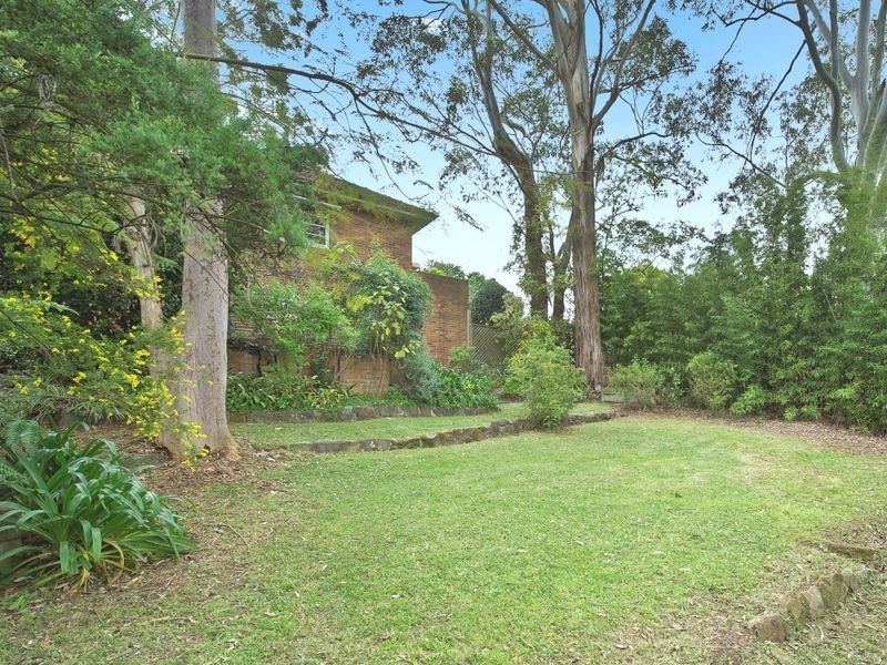 41 Killeaton St (Cnr Benaroon Ave), St Ives NSW 2075