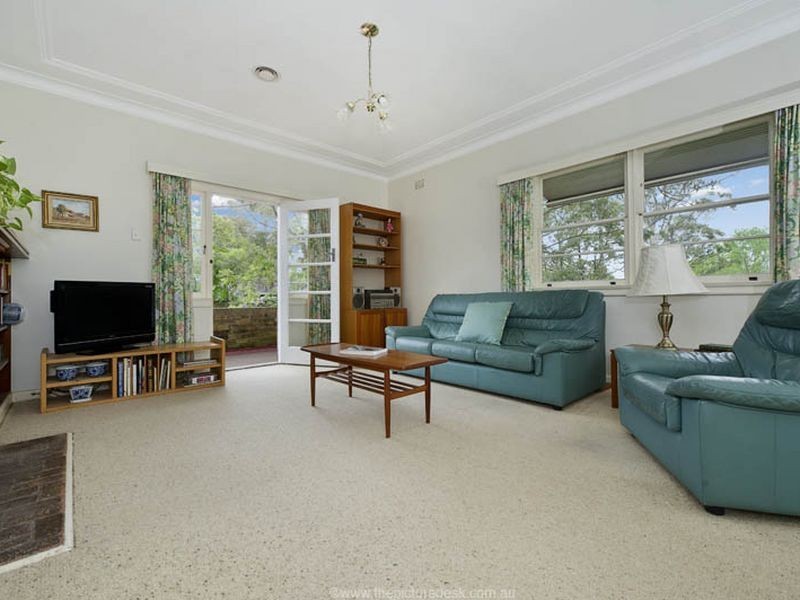 41 Killeaton St (Cnr Benaroon Ave), St Ives NSW 2075