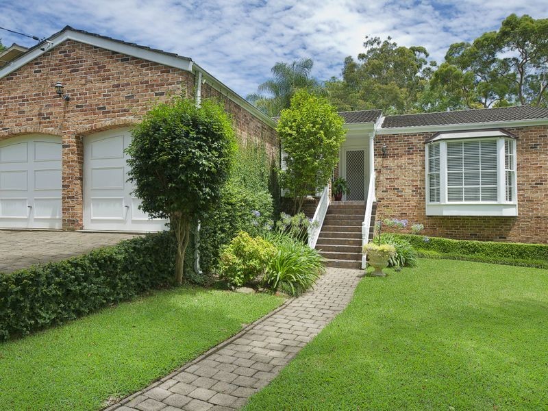 95 Cambourne Av (Near Douglas St), St Ives NSW 2075