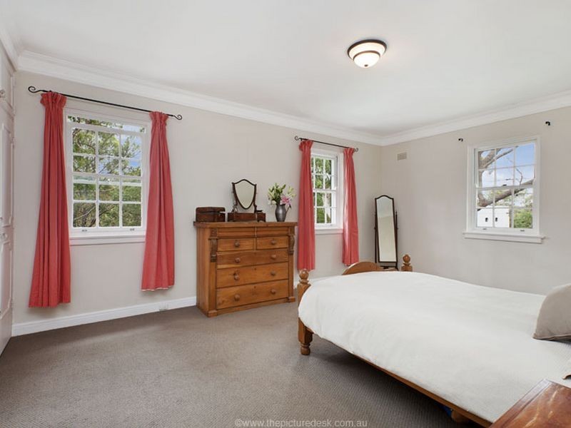 4 Kennedy Place (Entry Via Hunter Ave), St Ives NSW 2075