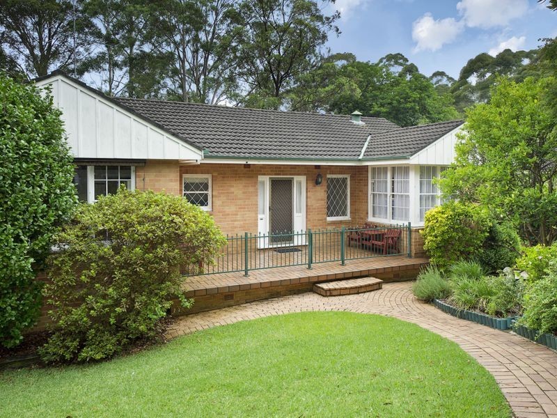 10 Dorset Drive (off Shinfield Ave), St Ives NSW 2075
