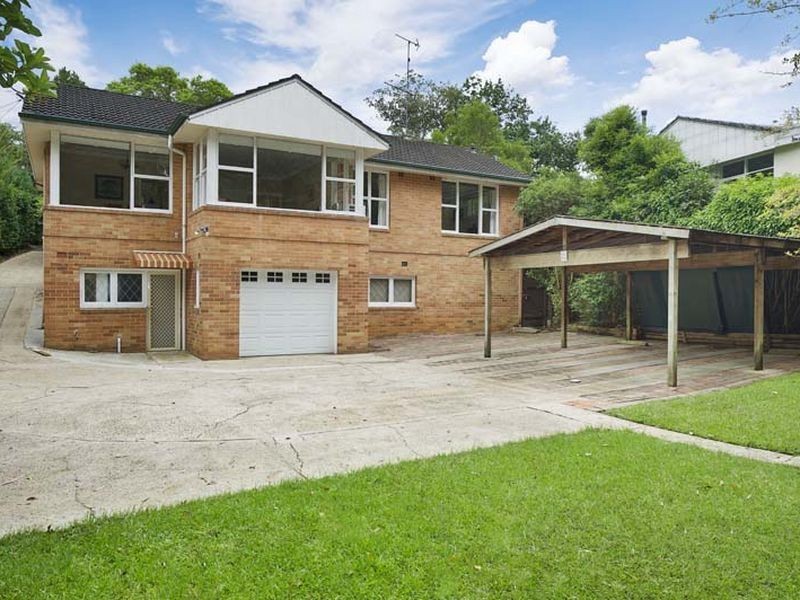 10 Dorset Drive (off Shinfield Ave), St Ives NSW 2075