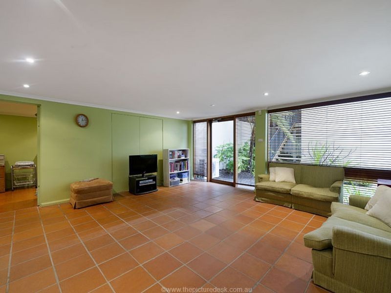 93 Hunter Avenue, St Ives NSW 2075