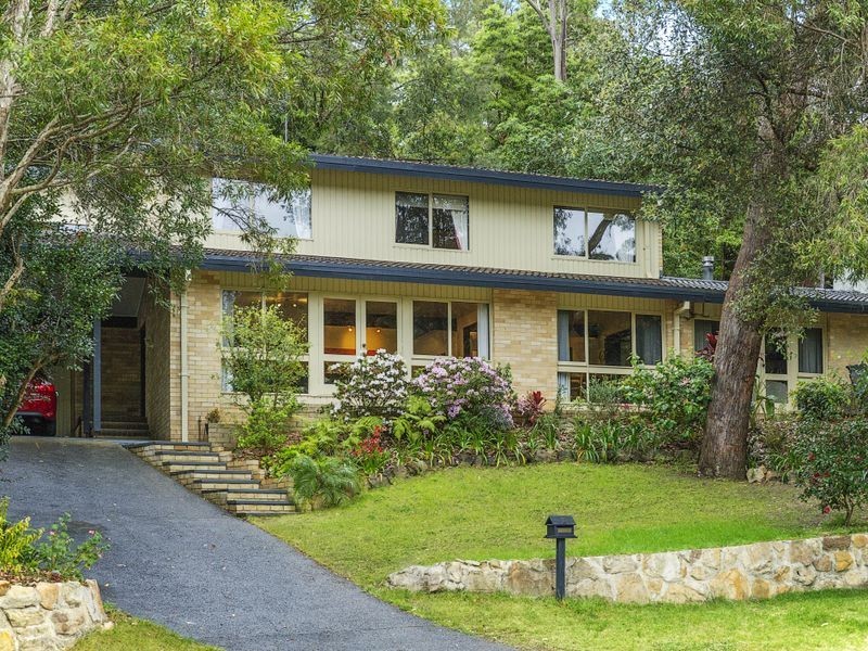 1 Elegans Avenue, St Ives NSW 2075
