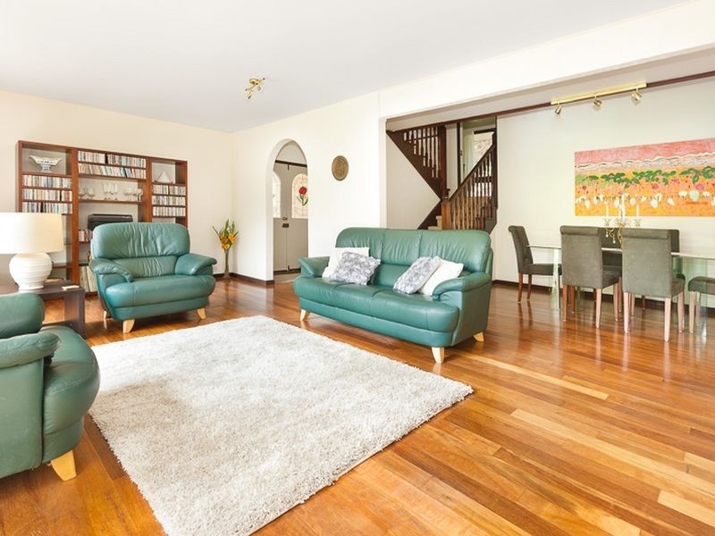 1 Elegans Avenue, St Ives NSW 2075