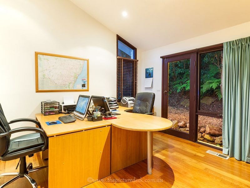 1 Elegans Avenue, St Ives NSW 2075