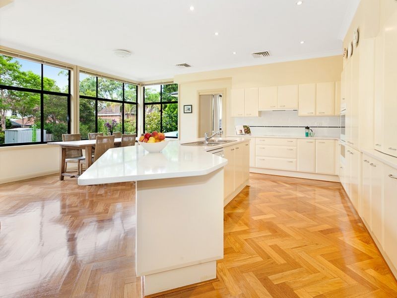 11 Lucia Avenue, St Ives NSW 2075