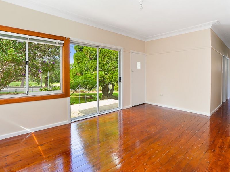 48 Yanko Road (Near Congham Road), West Pymble NSW 2073