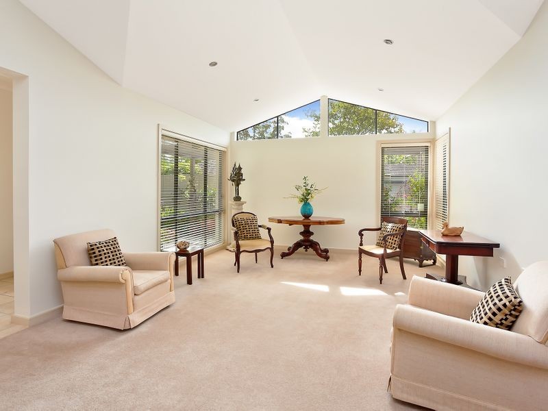 8 Eden Vale Close (Off Ayres Road), St Ives NSW 2075