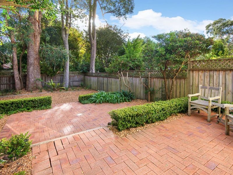 28 Hillcrest Drive, St Ives NSW 2075