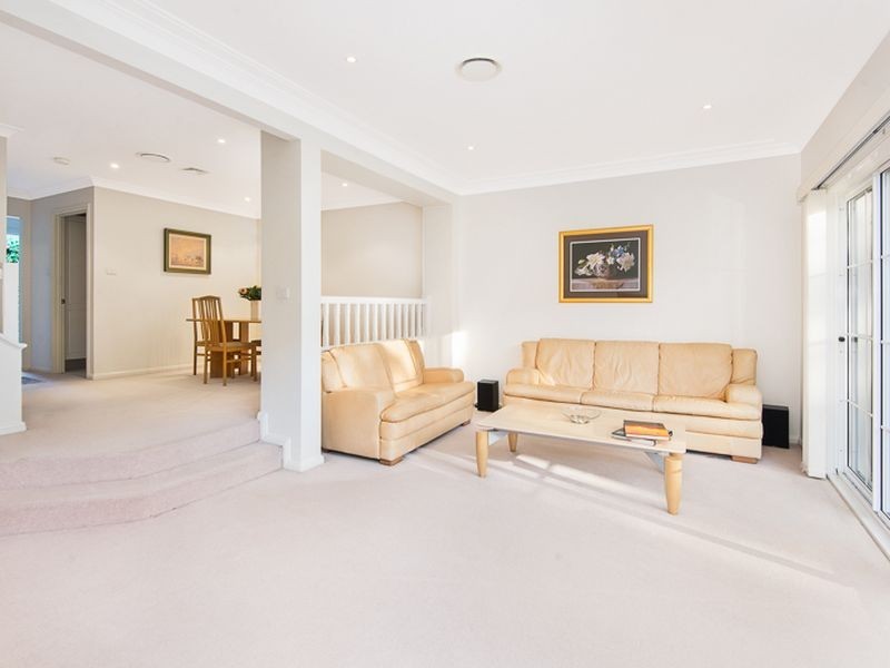 28 Hillcrest Drive, St Ives NSW 2075