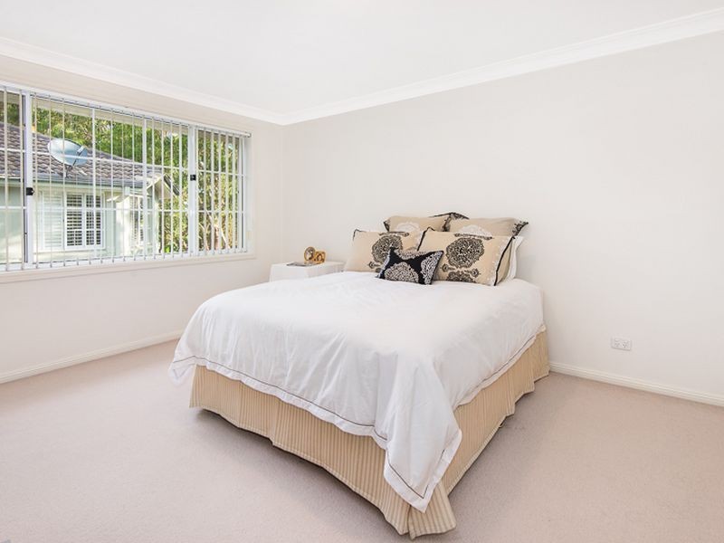 28 Hillcrest Drive, St Ives NSW 2075