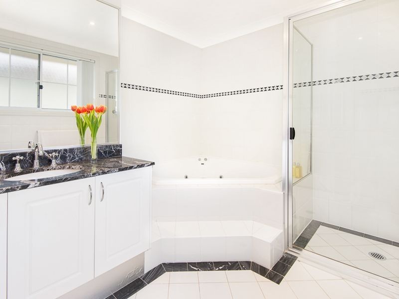 28 Hillcrest Drive, St Ives NSW 2075