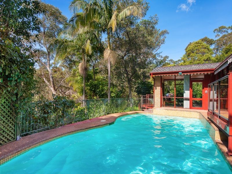18 Whitehaven Street, St Ives NSW 2075