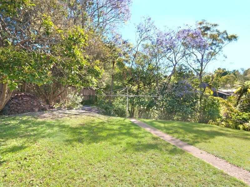 14 Woodbury Road, St Ives NSW 2075