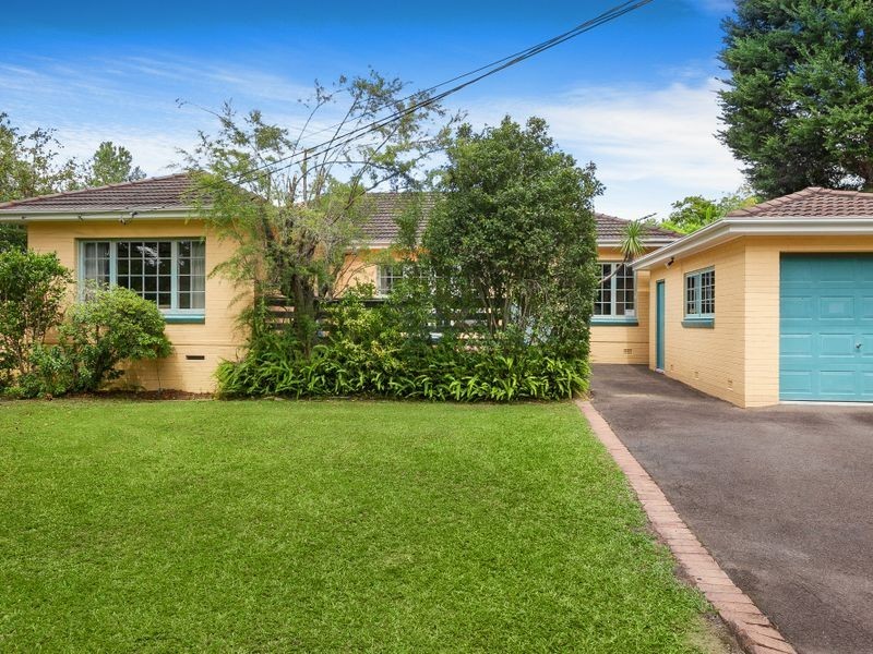 8 Toolang Road, St Ives NSW 2075