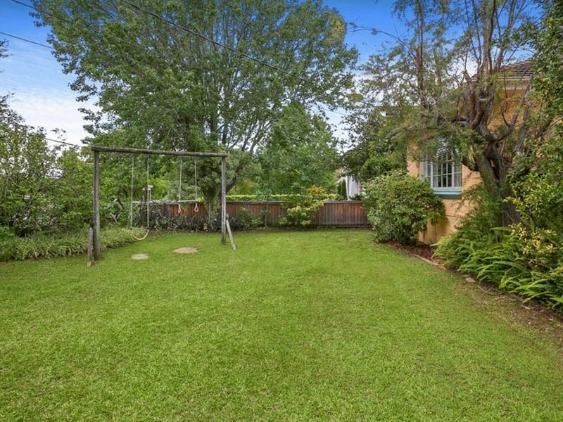 8 Toolang Road, St Ives NSW 2075